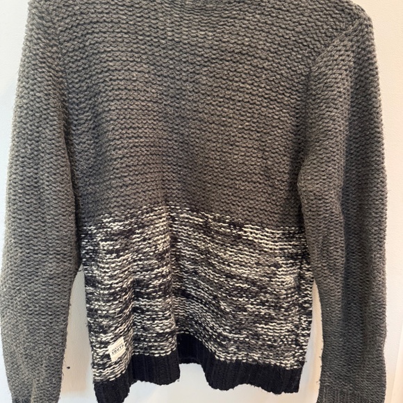 Native Youth Sweater - Picture 1 of 5